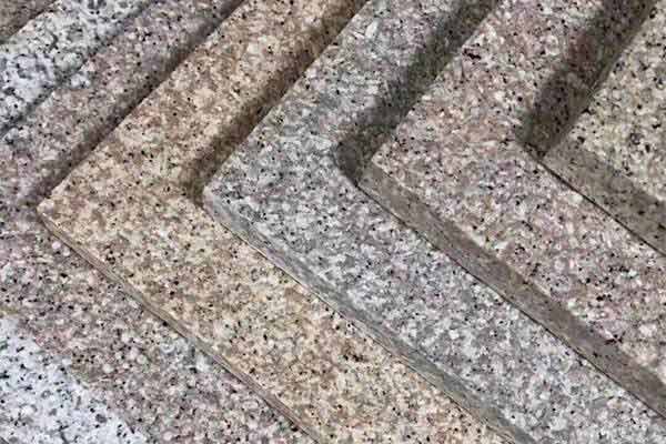 不是所有的仿石漆都叫石感漆，石感漆擁有的研發(fā)創(chuàng)新、嚴(yán)苛品控、穩(wěn)定供應(yīng)、成熟經(jīng)銷體系也是其他競(jìng)品無(wú)法比擬的。