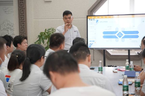 神石六月員工大會圓滿落幕，共創(chuàng)輝煌未來啟新篇